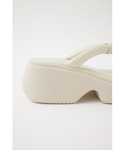 MOUSSY（マウジー）の「PLATFORM THONG SANDAL（サンダル・レディース・ホワイト/ブラック・SMALL/MEDIUM/LARGE）」の14枚目の写真