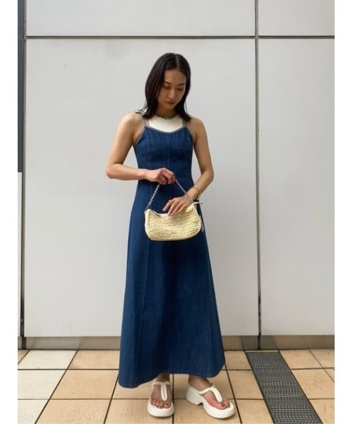 MOUSSY（マウジー）の「PLATFORM THONG SANDAL（サンダル・レディース・ホワイト/ブラック・SMALL/MEDIUM/LARGE）」の20枚目の写真