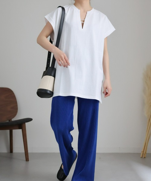 sakishimatokyo(サキシマトーキョー)の「キーネックノースリトップス(Tシャツ/カットソー・レディース・オフホワイト/グレイッシュベージュ/ネイビー・FREE)」の9枚目の写真