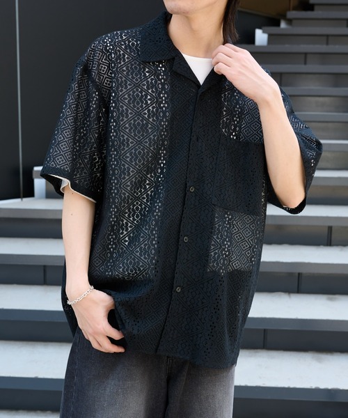 COLONY 2139(コロニートゥーワンスリーナイン)の「レース半袖シャツ(シャツ/ブラウス・メンズ・ブラック/ホワイト・MEDIUM/LARGE)」の7枚目の写真