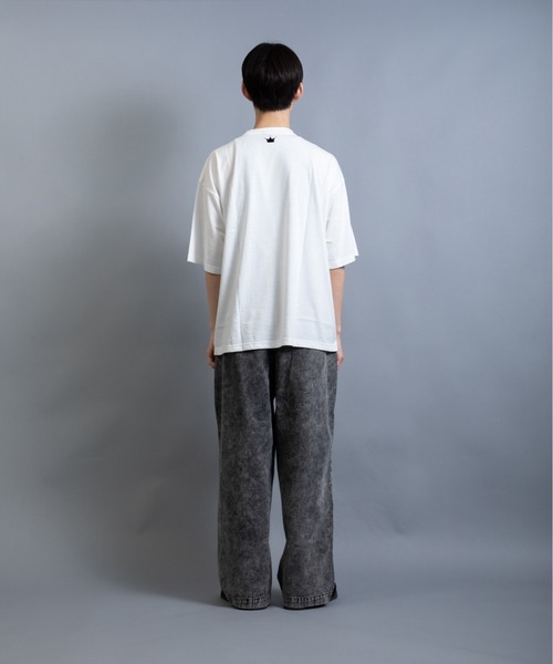 En serio TOKYO（エンソリオトーキョー）の「レタリングドミノ　ビッグシルエット TEE（Tシャツ/カットソー・メンズ・ブラック/ホワイト・L/M）」の14枚目の写真