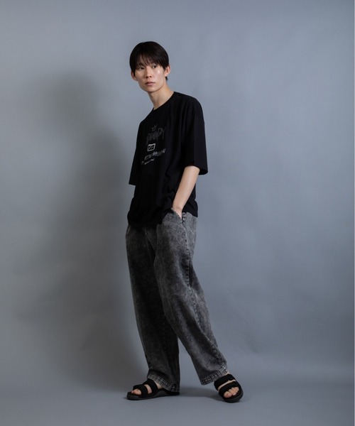 En serio TOKYO（エンソリオトーキョー）の「レタリングドミノ　ビッグシルエット TEE（Tシャツ/カットソー・メンズ・ブラック/ホワイト・L/M）」の16枚目の写真