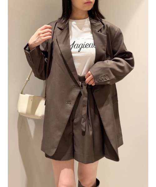 SNIDEL(スナイデル)の「Sustainableオーバーサイズアシメトリージャケット(その他アウター・レディース・カーキ/ブラック/グレー・FREE)」の4枚目の写真