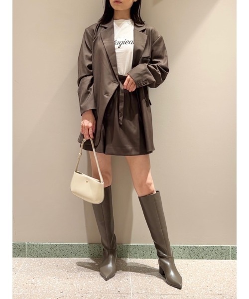 SNIDEL(スナイデル)の「Sustainableオーバーサイズアシメトリージャケット(その他アウター・レディース・カーキ/ブラック/グレー・FREE)」の5枚目の写真