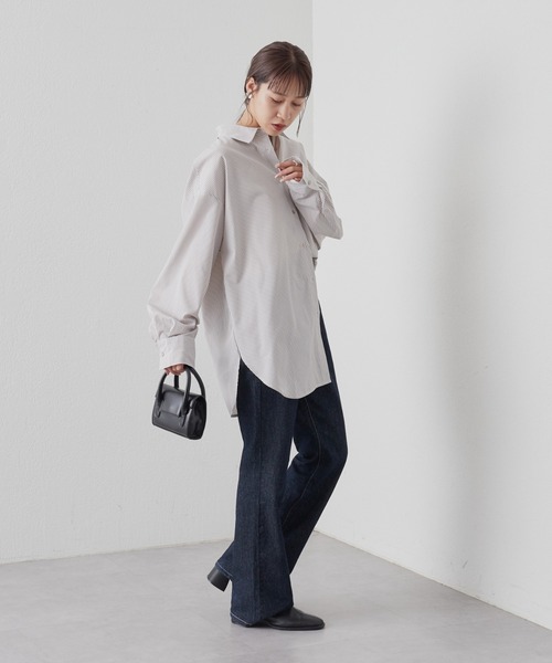 COLONY 2139（コロニートゥーワンスリーナイン）の「先染めストライプオーバーロングシャツ（シャツ/ブラウス・レディース・グレイッシュベージュ/チャコールグレー・FREE）」の18枚目の写真