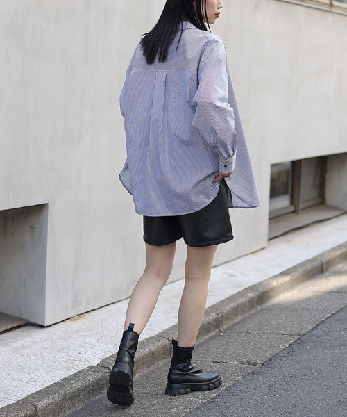 COLONY 2139（コロニートゥーワンスリーナイン）の「先染めストライプオーバーロングシャツ（シャツ/ブラウス・レディース・グレイッシュベージュ/チャコールグレー・FREE）」の7枚目の写真