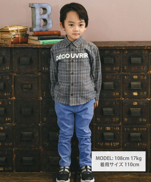 BeBe（ベベ）の「ネルチェックロゴプリントシャツ(90～150cm)（シャツ/ブラウス・キッズ・グレー系その他・110cm/150cm/100cm/90cm/140cm/130cm/120cm）」の2枚目の写真