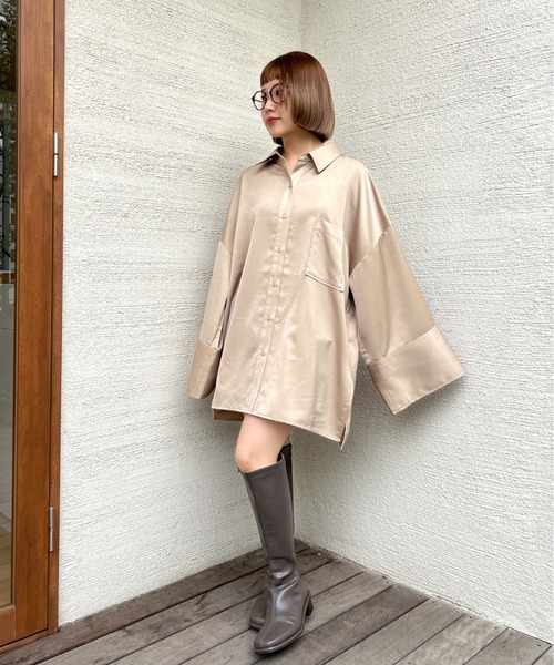 Olu.(オルドット)の「フレアスリーブマットサテンシャツ(シャツ/ブラウス・レディース・ベビーピンク/シャンパン/ネイビー・FREE)」の14枚目の写真