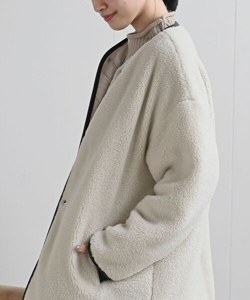 rps（アールピーエス）の「ボア×キルトリバーシブルジャケット（ノーカラージャケット・レディース・ベージュ/アイボリー/チャコールグレー・フリー）」の8枚目の写真