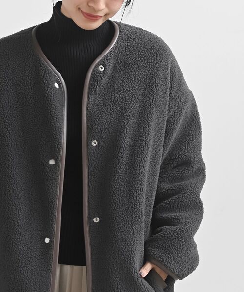 rps（アールピーエス）の「ボア×キルトリバーシブルジャケット（ノーカラージャケット・レディース・ベージュ/アイボリー/チャコールグレー・フリー）」の18枚目の写真