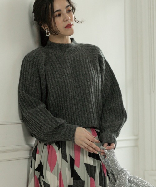 OPAQUE.CLIP（オペークドットクリップ）の「◆≪5color≫ ワイドリブハイネックニット/ボリューム袖【洗濯機洗い可】（ニット/セーター・レディース・グリーン系5/オレンジ/ナチュラル/ダークグレー/オフホワイト・40/38/42/36）」の16枚目の写真