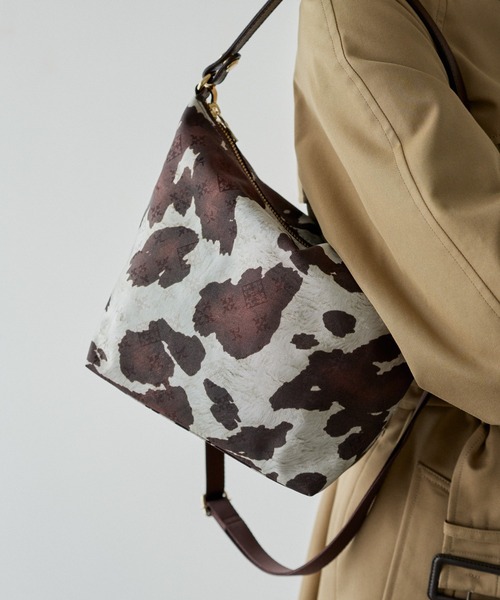 russet(ラシット)の「【260g/弱撥水】シンプルショルダーバッグ (CE-1245)(ショルダーバッグ・レディース・カーキ/インディゴブルー/ミント/ゼブラ/キャメル/ブラウン系その他2・FREE)」の9枚目の写真