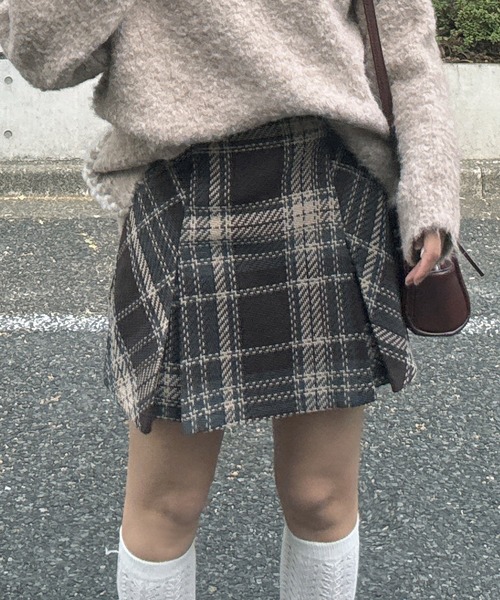 AS KNOW AS plus（アズノゥアズプラス）の「◎スラリプリーツミニスカート（スカート・レディース・ホワイト系/ホワイト系1/ブラック系/ブラウン系/ネイビー系/ブラウン系1・FREE）」の6枚目の写真