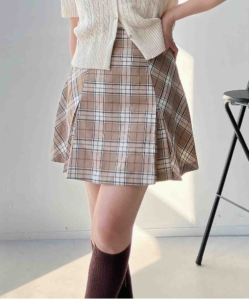 AS KNOW AS plus（アズノゥアズプラス）の「◎スラリプリーツミニスカート（スカート・レディース・ホワイト系/ホワイト系1/ブラック系/ブラウン系/ネイビー系/ブラウン系1/ベージュ系2/ブラック系2/ホワイト系2・FREE）」の9枚目の写真