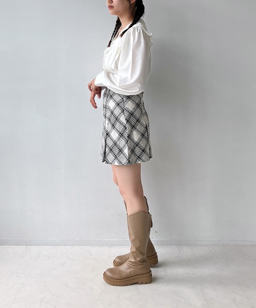 AS KNOW AS plus（アズノゥアズプラス）の「◎スラリプリーツミニスカート（スカート・レディース・ホワイト系/ホワイト系1/ブラック系/ブラウン系/ネイビー系/ブラウン系1・FREE）」の11枚目の写真