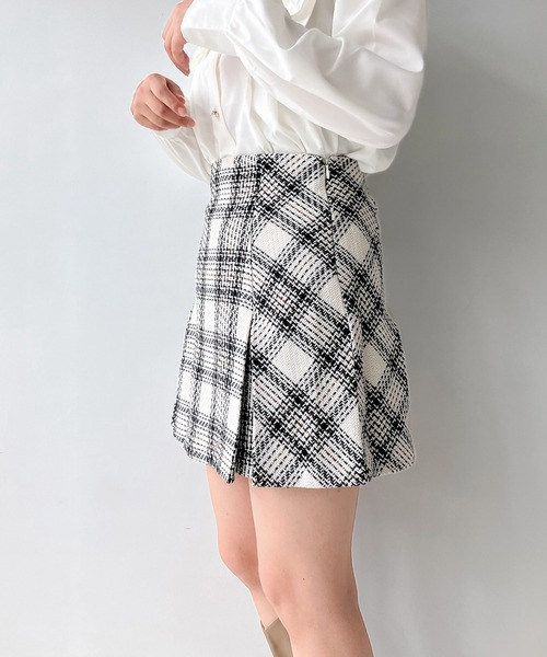 AS KNOW AS plus（アズノゥアズプラス）の「◎スラリプリーツミニスカート（スカート・レディース・ホワイト系/ホワイト系1/ブラック系/ブラウン系/ネイビー系/ブラウン系1・FREE）」の8枚目の写真