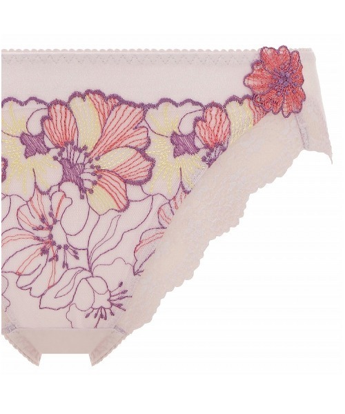 Triumph(トリンプ)の「レッドレーベル バイ トリンプ 天使のブラ(R) スリムライン 0091 レギュラーショーツ TR0091 Hikini(ショーツ・レディース・ライトパープル・M)」の5枚目の写真