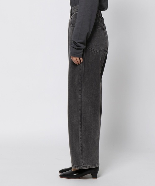 LEPSIM(レプシィム)の「カーブデニムパンツ 987515(デニムパンツ・レディース・ブルー系その他2/ブルー系その他/ブラック系その他/ライトブルー/ネイビー/ブルー系その他3/ライトグレー・MEDIUM/SMALL/LARGE)」の9枚目の写真