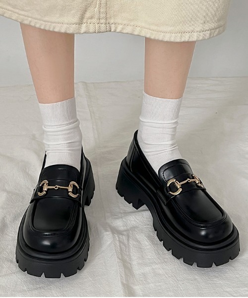 Shoes in Closet(シューズインクローゼット)の「厚底 タンクソール ビット ローファー 2452(ローファー・レディース・ブラック/アイボリー・LL/L/M/S)」の2枚目の写真