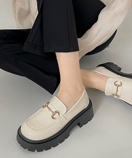 Shoes in Closet(シューズインクローゼット)の「厚底 タンクソール ビット ローファー 2452(ローファー・レディース・ブラック/アイボリー・LL/L/M/S)」の18枚目の写真