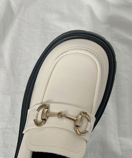 Shoes in Closet(シューズインクローゼット)の「厚底 タンクソール ビット ローファー 2452(ローファー・レディース・ブラック/アイボリー・LL/L/M/S)」の9枚目の写真