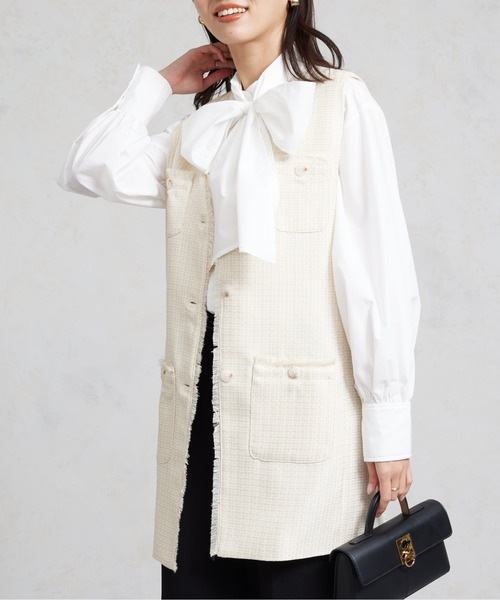 Chez toi(シェトワ)の「BIGリボンシャツ(シャツ/ブラウス・レディース・サックスブルー/オフホワイト/ブラック・FREE)」の4枚目の写真