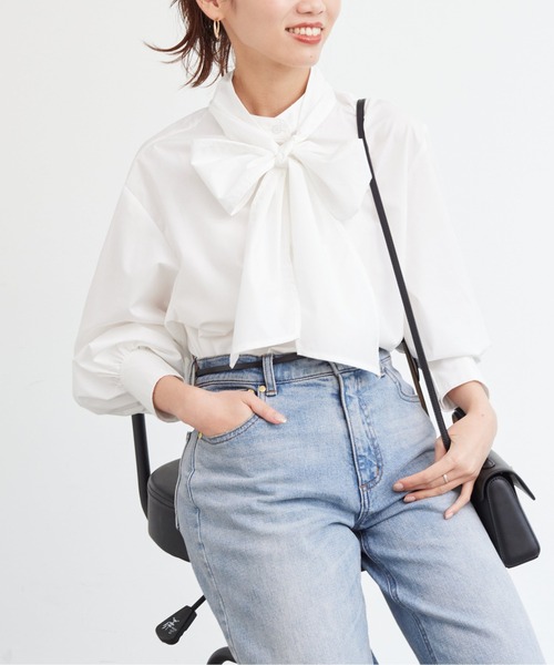 Chez toi(シェトワ)の「BIGリボンシャツ(シャツ/ブラウス・レディース・サックスブルー/オフホワイト/ブラック・FREE)」の7枚目の写真