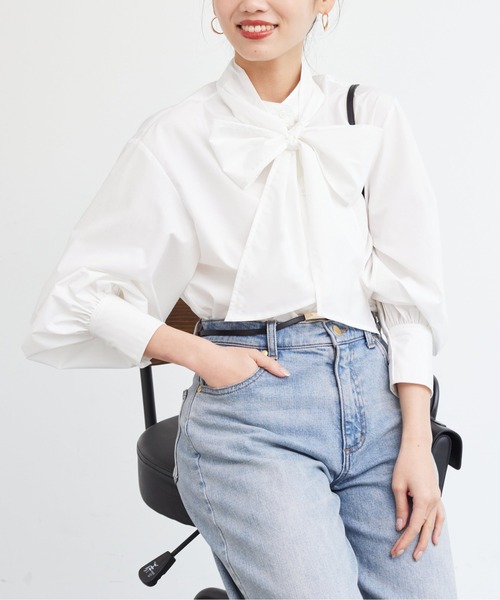 Chez toi(シェトワ)の「BIGリボンシャツ(シャツ/ブラウス・レディース・サックスブルー/オフホワイト/ブラック・FREE)」の9枚目の写真