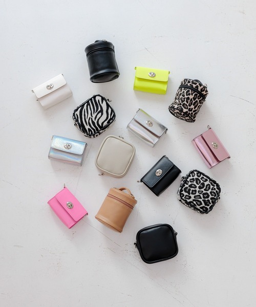 LAKOLE(ラコレ)の「カスタムスクエアポーチ / 105056(ポーチ・レディース・ライトグレー/ブラック/レオパード/ゼブラ・FREE)」の21枚目の写真