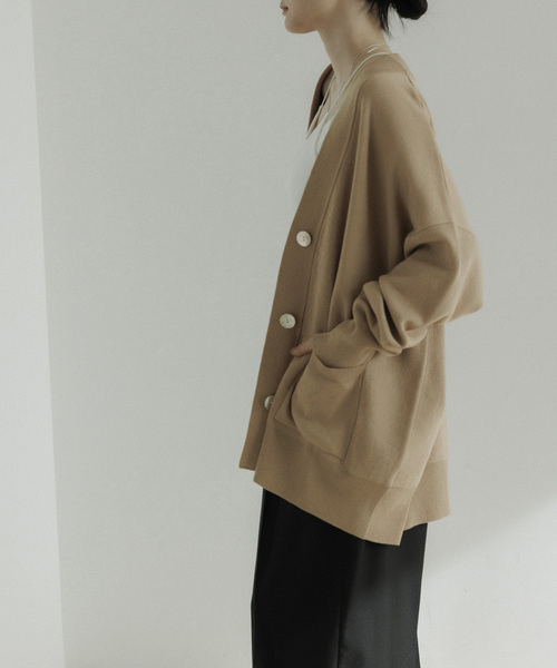 CE'E_SE'E（シーシー）の「オーバーサイズ Vネックカーディガン（カーディガン/ボレロ・レディース・ベージュ/ブラック・FREE）」の12枚目の写真