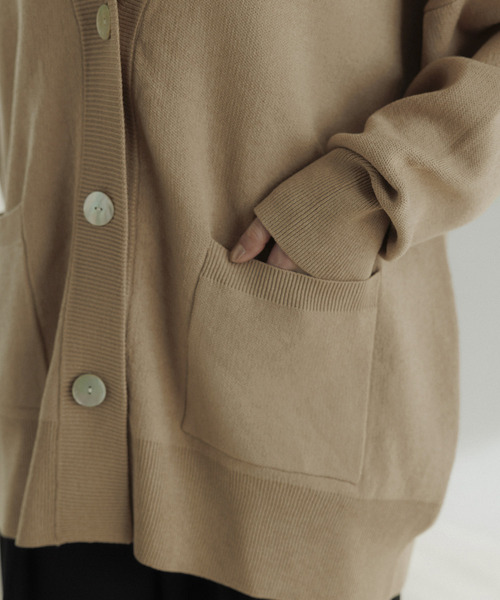 CE'E_SE'E（シーシー）の「オーバーサイズ Vネックカーディガン（カーディガン/ボレロ・レディース・ベージュ/ブラック・FREE）」の19枚目の写真