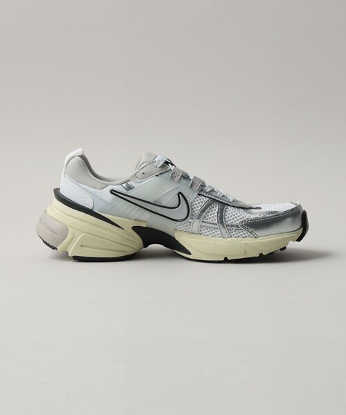 NIKE（ナイキ）の「＜NIKE＞V2K Run（スニーカー・レディース・シルバー/ブラック・22.5cm/23cm/23.5cm/24cm/24.5cm/25cm）」の5枚目の写真
