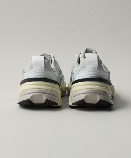 NIKE（ナイキ）の「＜NIKE＞V2K Run（スニーカー・レディース・シルバー/ブラック・22.5cm/23cm/23.5cm/24cm/24.5cm/25cm）」の6枚目の写真