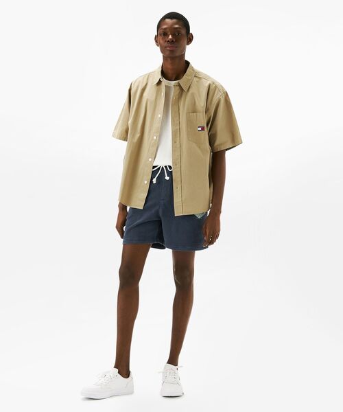 tommy jeans（トミー ジーンズ）の「イージーポプリンショートスリーブオーバーシャツ（シャツ/ブラウス・メンズ・ホワイト/ブルー/グレー/ネイビー/ベージュ/モスグリーン・LARGE/MEDIUM/SMALL/X-LARGE）」の20枚目の写真