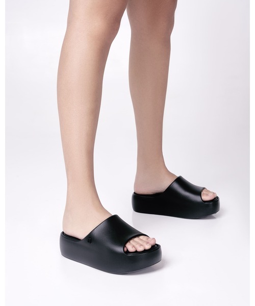 melissa（メリッサ）の「MELISSA FREE PLATFORM SLIDE AD（サンダル・レディース・ブラック/ベージュ/ピンク/レッド・35-36/37/38/39）」の11枚目の写真