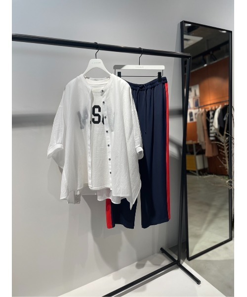 CHIGNON(シニヨン)の「【前後2way】CHIGNON タックフレンチロゴTEE(Tシャツ/カットソー・レディース・チャコールグレー/オフホワイト・FREE)」の11枚目の写真