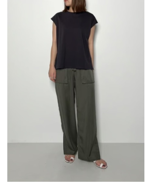 CHIGNON(シニヨン)の「【前後2way】CHIGNON タックフレンチロゴTEE(Tシャツ/カットソー・レディース・チャコールグレー/オフホワイト・FREE)」の6枚目の写真