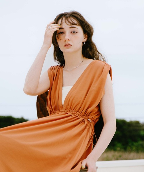 archives（アルシーヴ）の「２ＷＡＹドロスト麻調ノースリワンピース（ワンピース・レディース・ブラック/グレー/オレンジ・MEDIUM）」の5枚目の写真