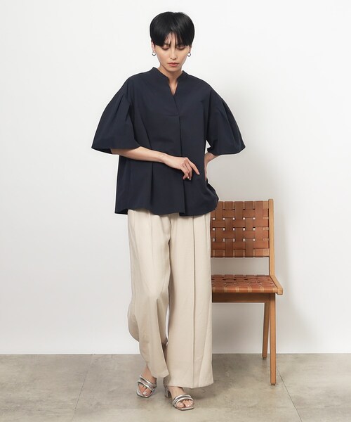 OPAQUE.CLIP（オペークドットクリップ）の「◆サッカースキッパーフレアスリーブブラウス【洗濯機洗い可】（シャツ/ブラウス・レディース・ネイビー/ベージュ/グリーン/ホワイト・38/40/42/36）」の10枚目の写真