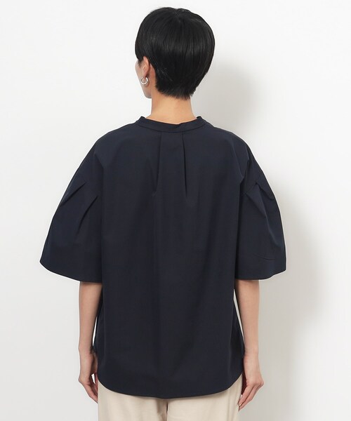 OPAQUE.CLIP（オペークドットクリップ）の「◆サッカースキッパーフレアスリーブブラウス【洗濯機洗い可】（シャツ/ブラウス・レディース・ネイビー/ベージュ/グリーン/ホワイト・38/40/42/36）」の5枚目の写真