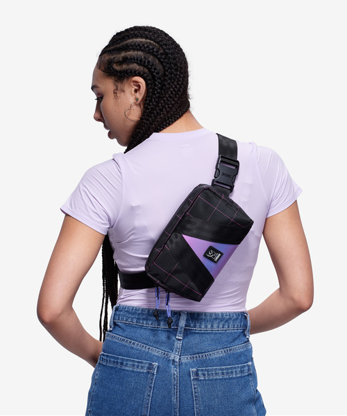 ［ CHROME / クローム ］MINI TENSILE SLING BAG RADG_RADIANT GRID / ミニ テンシル スリング バッグ ラディアント グリッド 耐水 2L ボディバッグ PRIDE COLLECTION リフレクター（ボディバッグ/ウエストポーチ）｜CHROME（クローム）