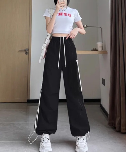 SEN TOKYO(セントーキョー)の「カジュアルと可愛いのMIX。サイドラインリボンモチーフカジュアルパンツ(その他パンツ・レディース・ホワイト/ブラック/レッド・FREE)」の7枚目の写真