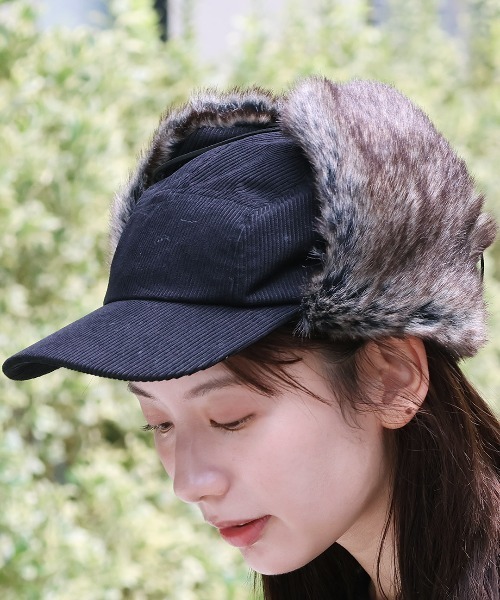 チチカカ（チチカカ）の「コーデュロイフライトキャップ（キャップ・レディース・ブラック/ダークグリーン・FREE）」の2枚目の写真