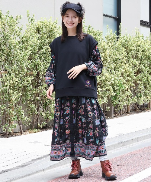 チチカカ（チチカカ）の「コーデュロイフライトキャップ（キャップ・レディース・ブラック/ダークグリーン・FREE）」の3枚目の写真