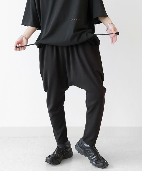 minsobi（ミンソビ）の「エンボスサルエルパンツ イージーパンツ