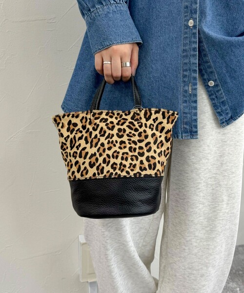 fredy emue（フレディエミュ）の「ハラコレオパードバケツトートバック（ショルダーバッグ・レディース・ベージュ系その他・FREE）」の3枚目の写真