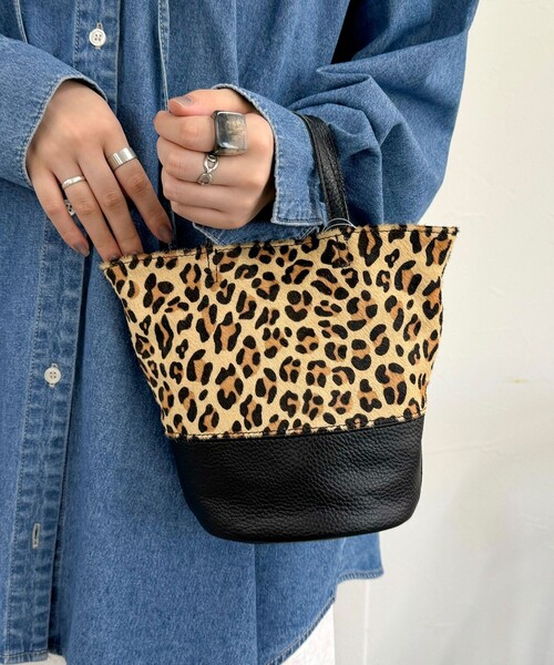 fredy emue（フレディエミュ）の「ハラコレオパードバケツトートバック（ショルダーバッグ・レディース・ベージュ系その他・FREE）」の6枚目の写真