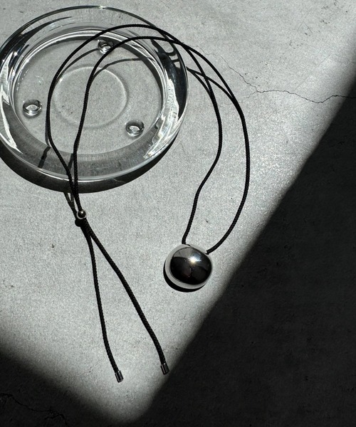 CANAL JEAN（キャナルジーン）の「Pt　ドームペンダントチョーカー（チョーカー・レディース・シルバー・ONE SIZE）」の2枚目の写真