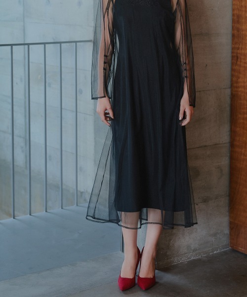 Callarus(カラルス)の「〔Callarus〕ラメチュール使い2WAY刺繍デザインロング丈ワンピースドレス(ドレス・レディース・ベージュ/ブラック・S/M/L/LL/3L)」の3枚目の写真