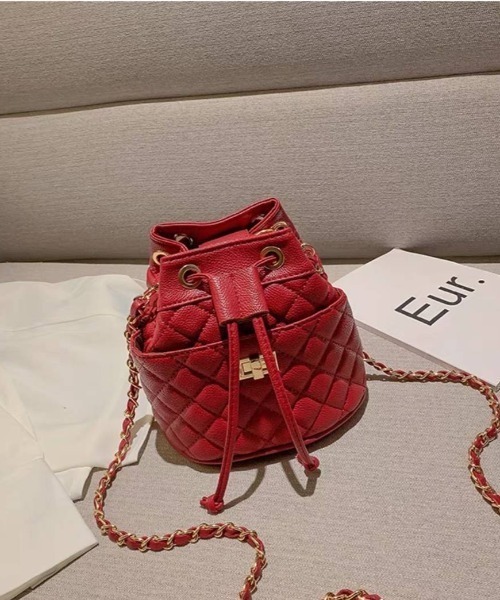 pumpkin port(パンプキンポート)の「キルティング 巾着ショルダーBAG(ショルダーバッグ・レディース・ブラック/レッド/グリーン/アイボリー・FREE)」の19枚目の写真